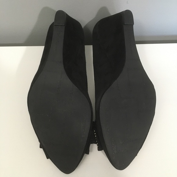 BCBGeneration black suede wedge heels bow - Picture 6 of 10